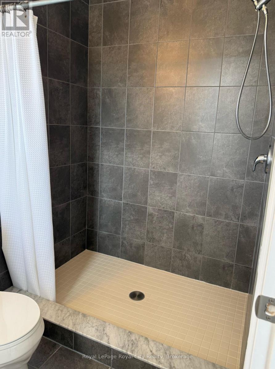 50 Machado Street, Kitchener, Ontario  N2R 0C2 - Photo 14 - X13767592