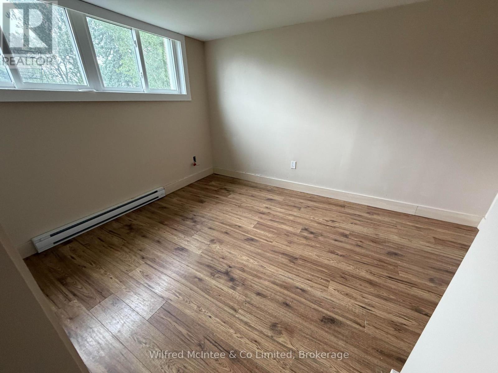 2 Parkview Court, Brockton, Ontario  N0G 2V0 - Photo 11 - X13767810