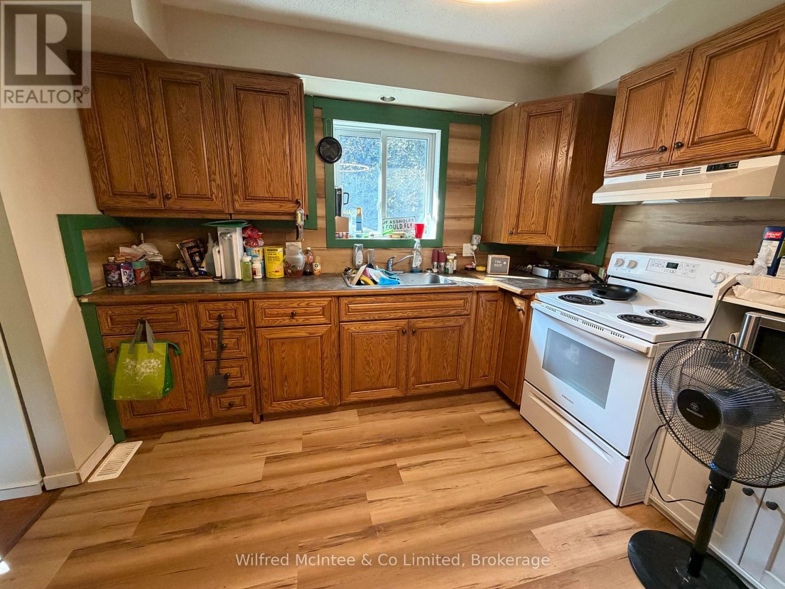 2 Parkview Court, Brockton, Ontario  N0G 2V0 - Photo 2 - X13767810