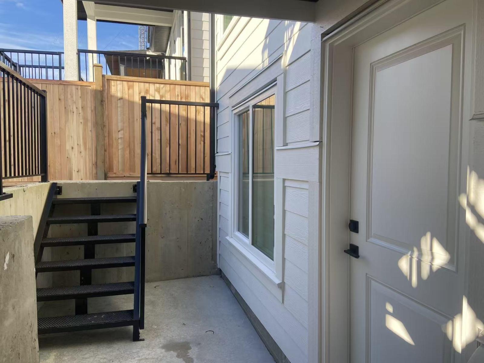 Basement Rental 16794 20a Avenue, Surrey, British Columbia  V3Z 1H1 - Photo 2 - R3163894