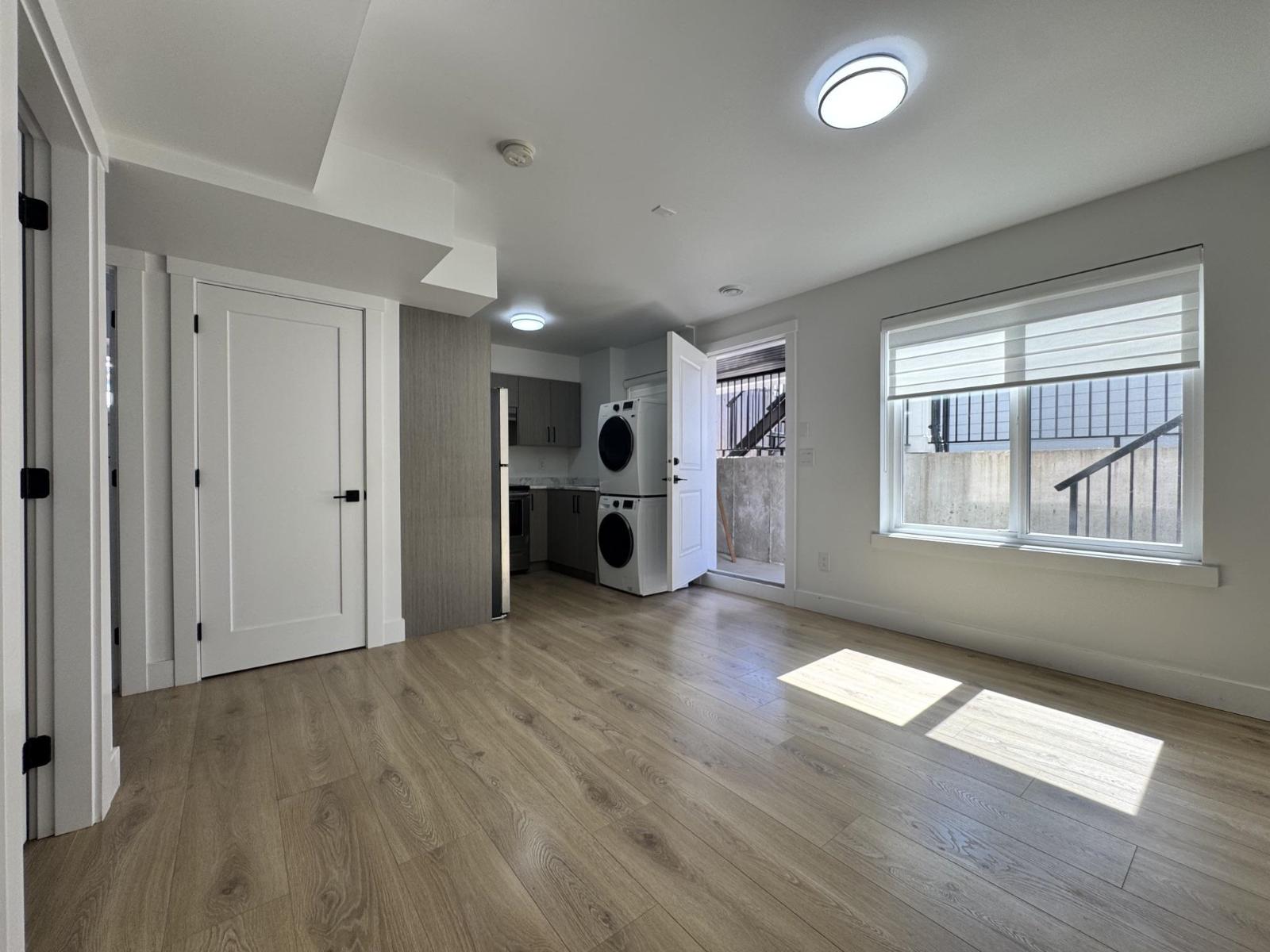 Basement Rental 16794 20a Avenue, Surrey, British Columbia  V3Z 1H1 - Photo 3 - R3163894