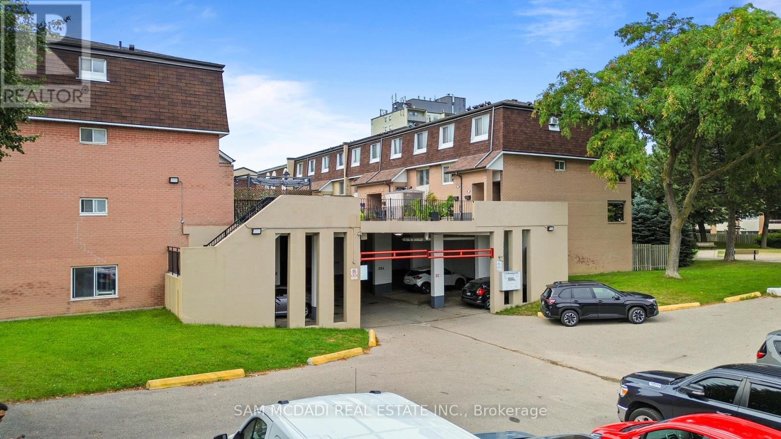 164 - 2170 BROMSGROVE ROAD, Mississauga, Ontario