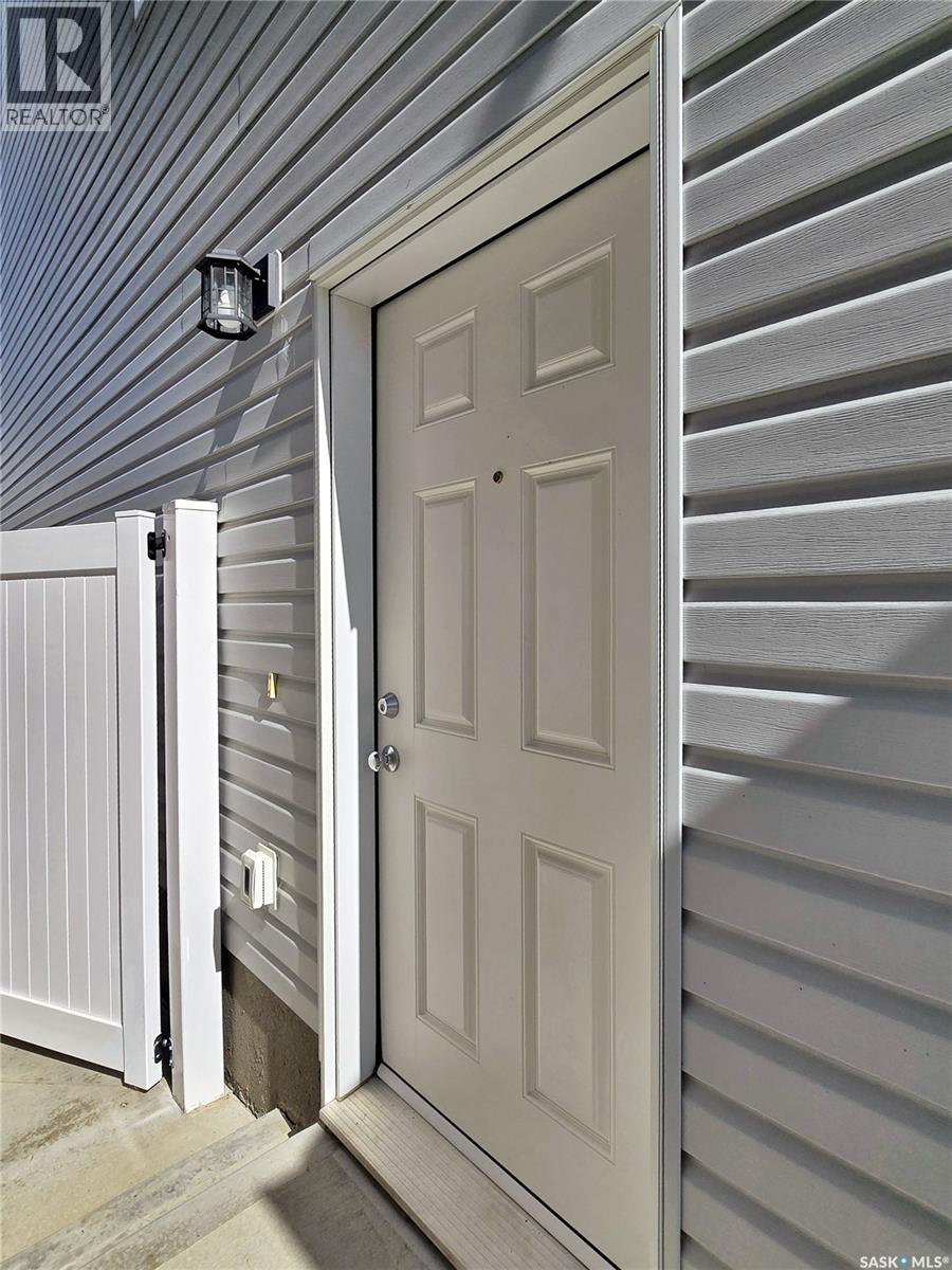 143 Barrett Street, Saskatoon, Saskatchewan  S7W 0Z8 - Photo 35 - SK048100
