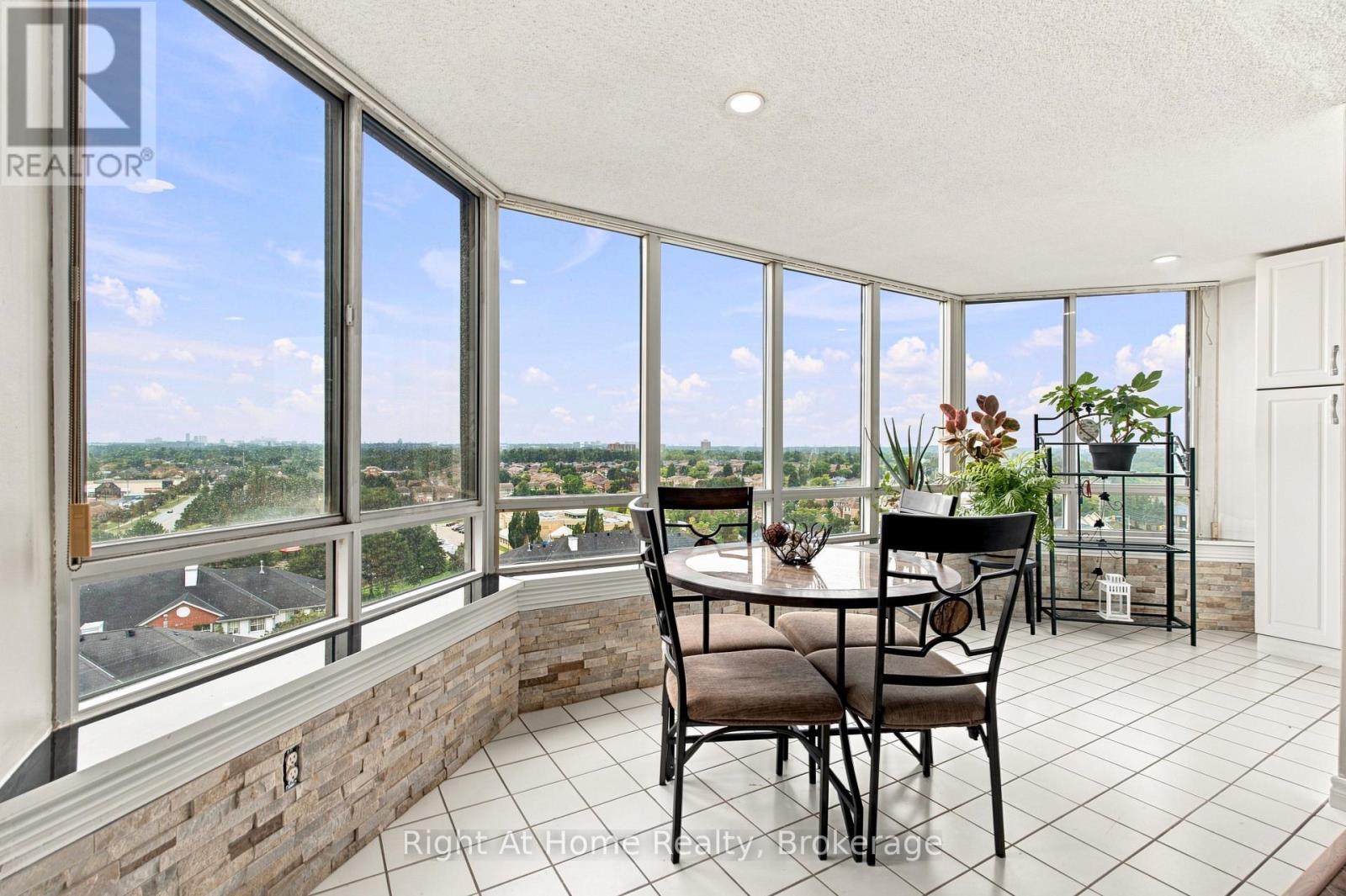 1215 - 11753 Sheppard Avenue E, Toronto, Ontario  M1B 5M3 - Photo 24 - E13645460