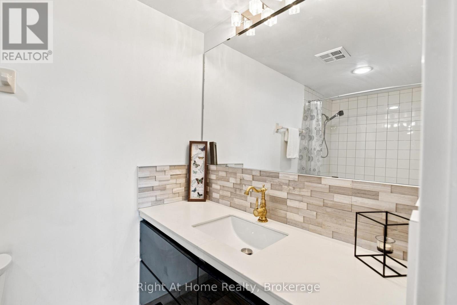 1215 - 11753 Sheppard Avenue E, Toronto, Ontario  M1B 5M3 - Photo 38 - E13645460