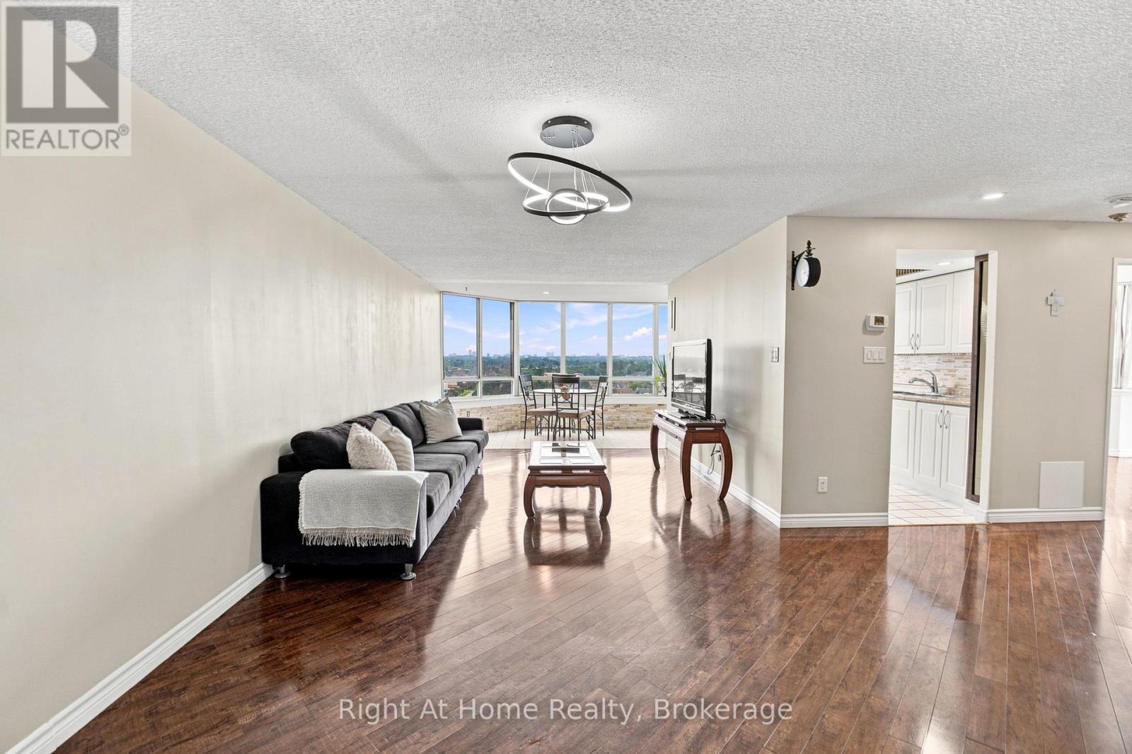 1215 - 11753 Sheppard Avenue E, Toronto (Rouge), Ontario  M1B 5M3 - Photo 7 - E13645460