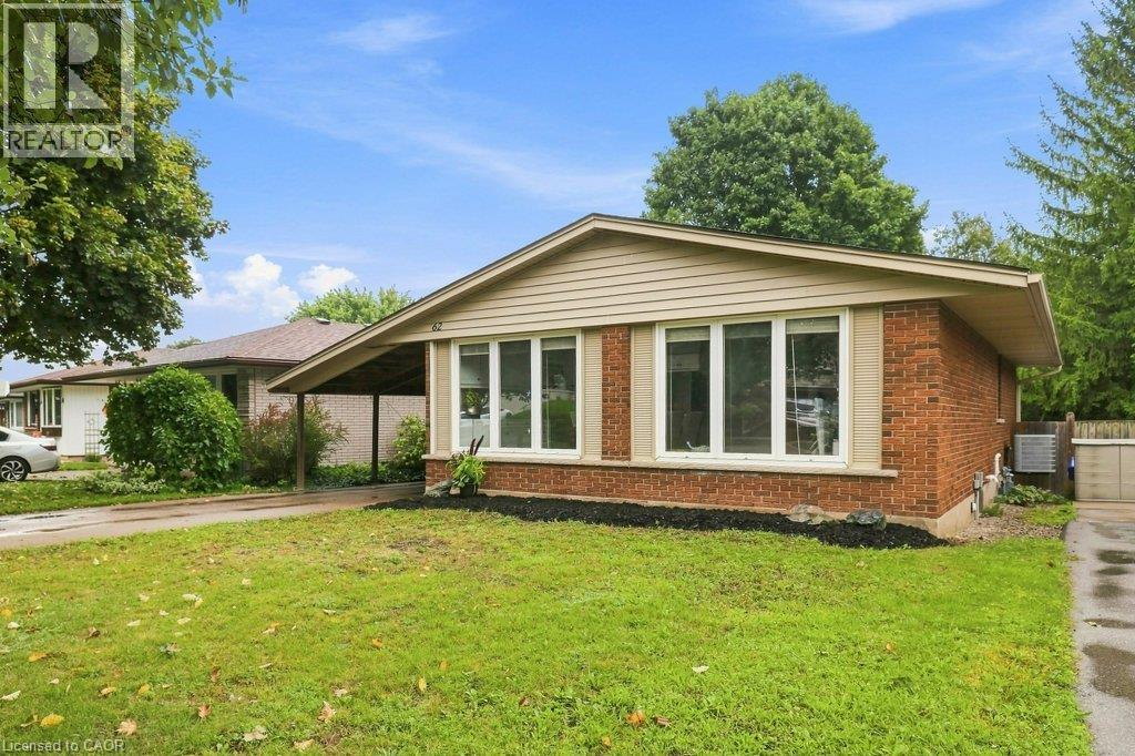 62 PINEDALE Drive, Kitchener, Ontario