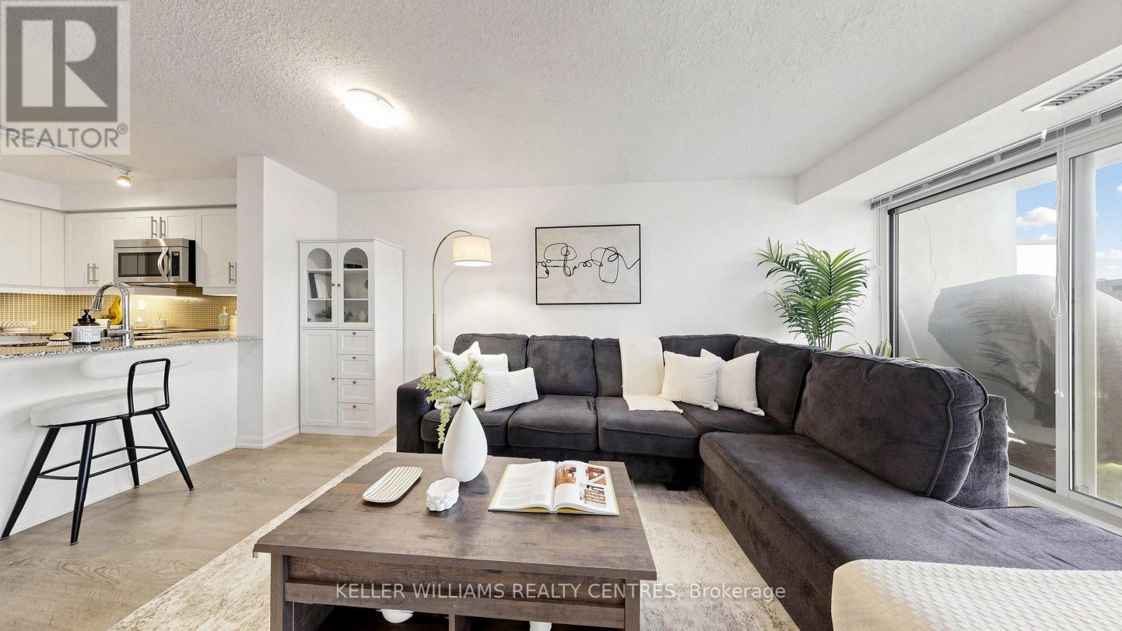 1006 - 125 Western Battery Road, Toronto, Ontario  M6K 3R8 - Photo 4 - C13767526