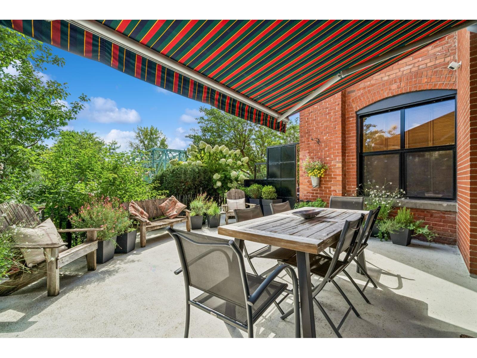 90 Rue Vinet|#111 Montréal (Le Sud-Ouest) Quebec Canada H3J2C9 3