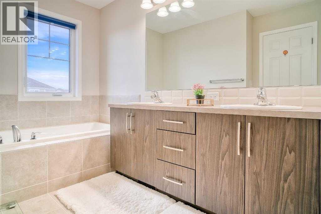 97 Yorkville Boulevard SW, Calgary, Alberta  T2X 4J9 - Photo 34 - A2341922