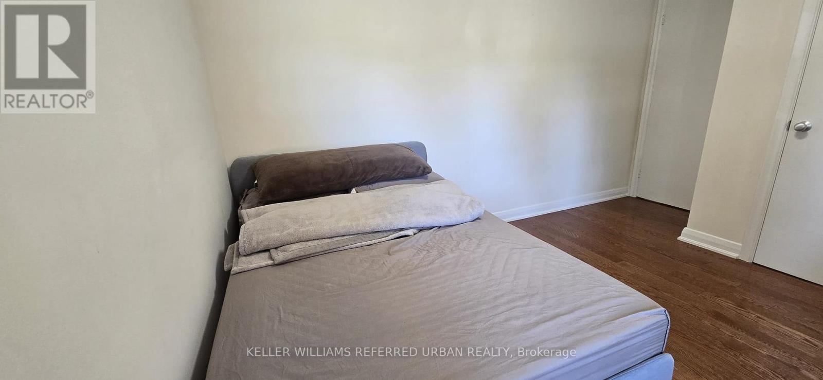 Main - 49 Halkin Crescent, Toronto, Ontario  M4A 1M8 - Photo 21 - C13746252
