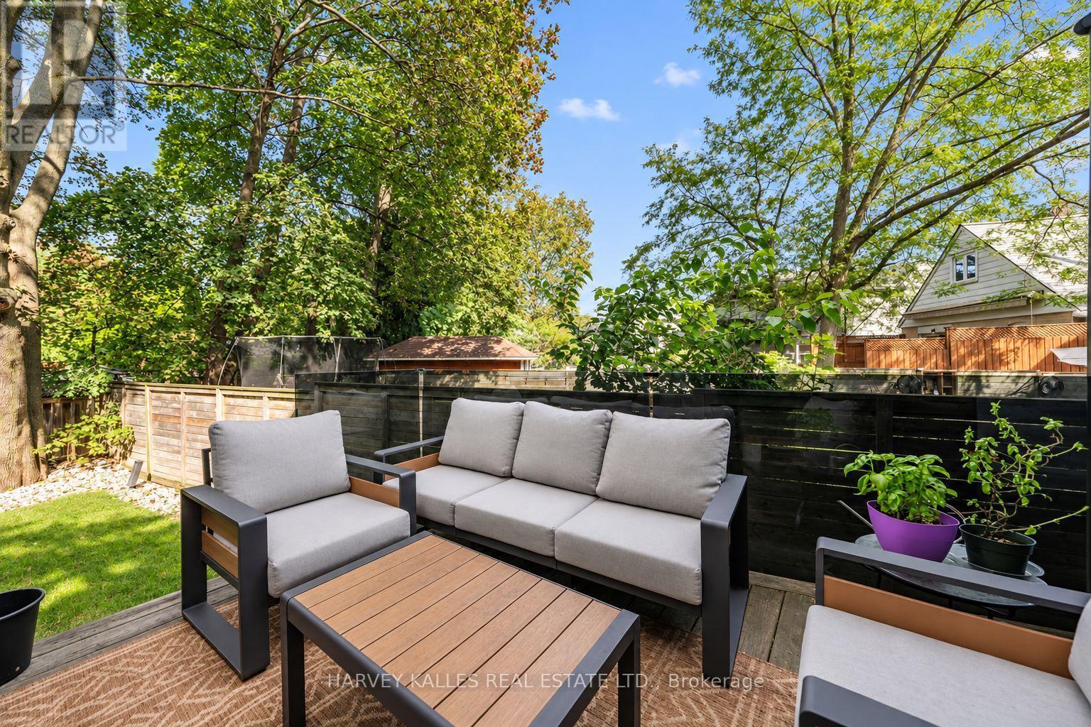 4 Douglas Crescent, Toronto, Ontario  M4W 2E7 - Photo 32 - C13766576