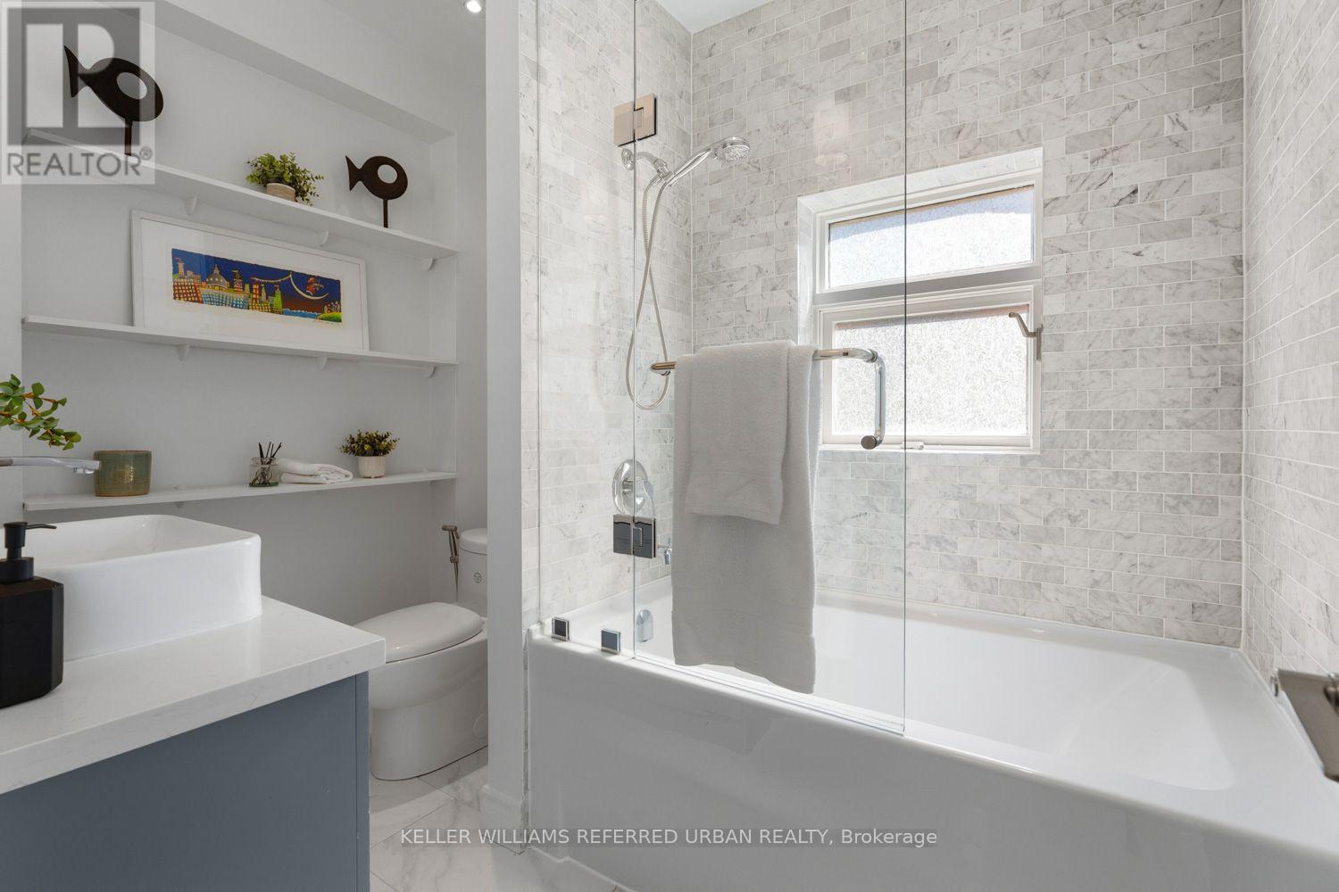 109 Kennedy Avenue, Toronto, Ontario  M6S 2X8 - Photo 33 - W13767080