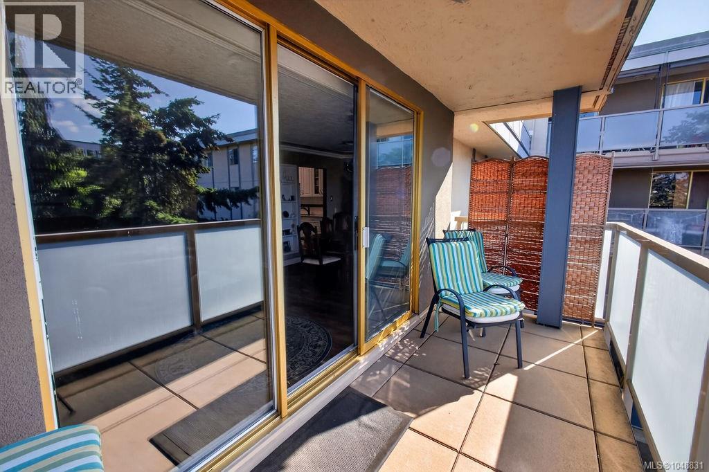 410 1025 Inverness Rd, Saanich, British Columbia  V8X 2S2 - Photo 11 - 1048831