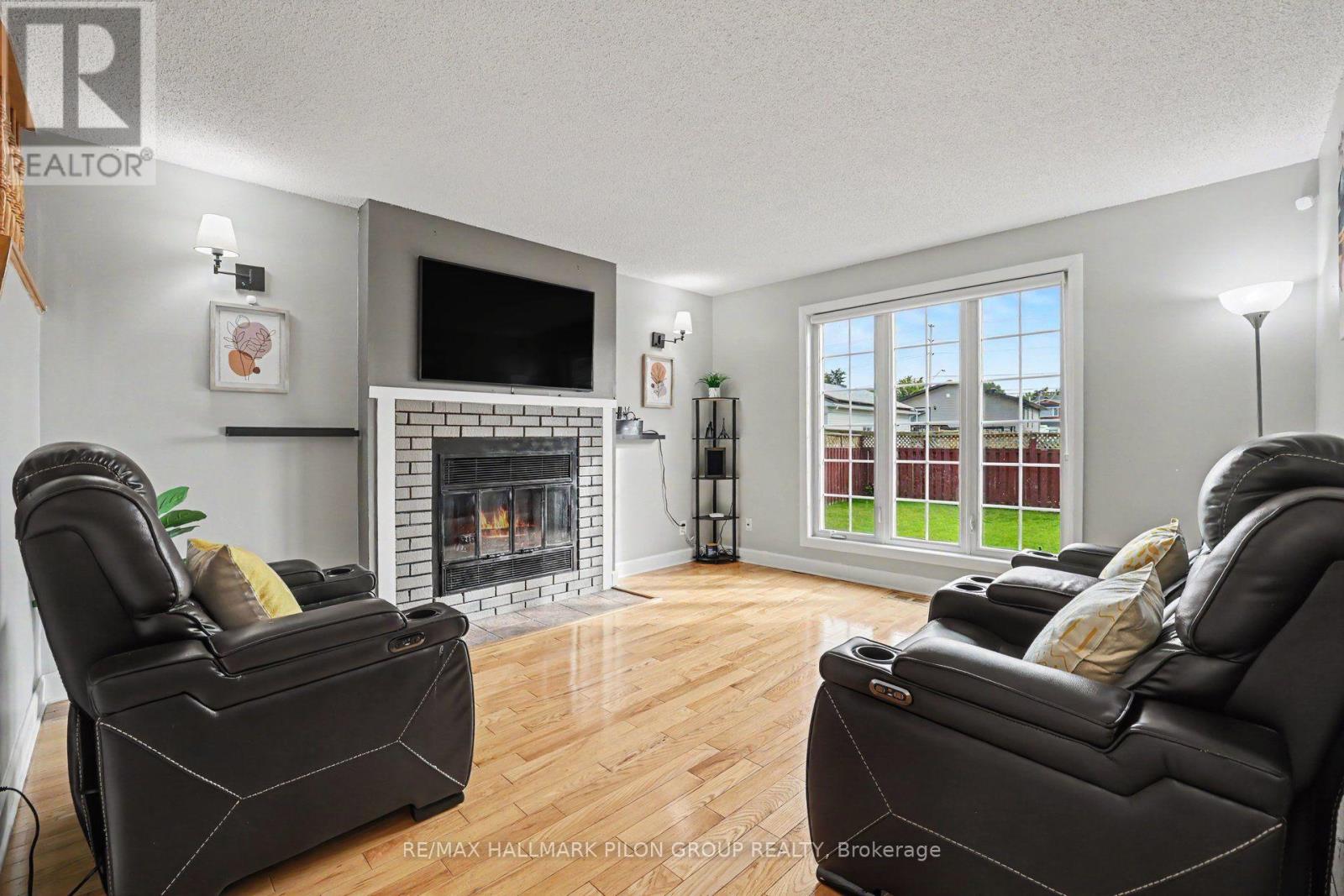 1689 Champneuf Drive, Ottawa, Ontario  K1C 4V1 - Photo 10 - X13767820