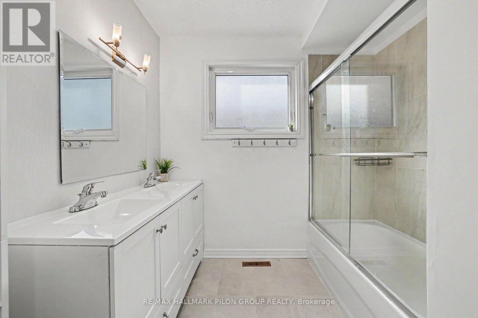 1689 Champneuf Drive, Ottawa, Ontario  K1C 4V1 - Photo 19 - X13767820