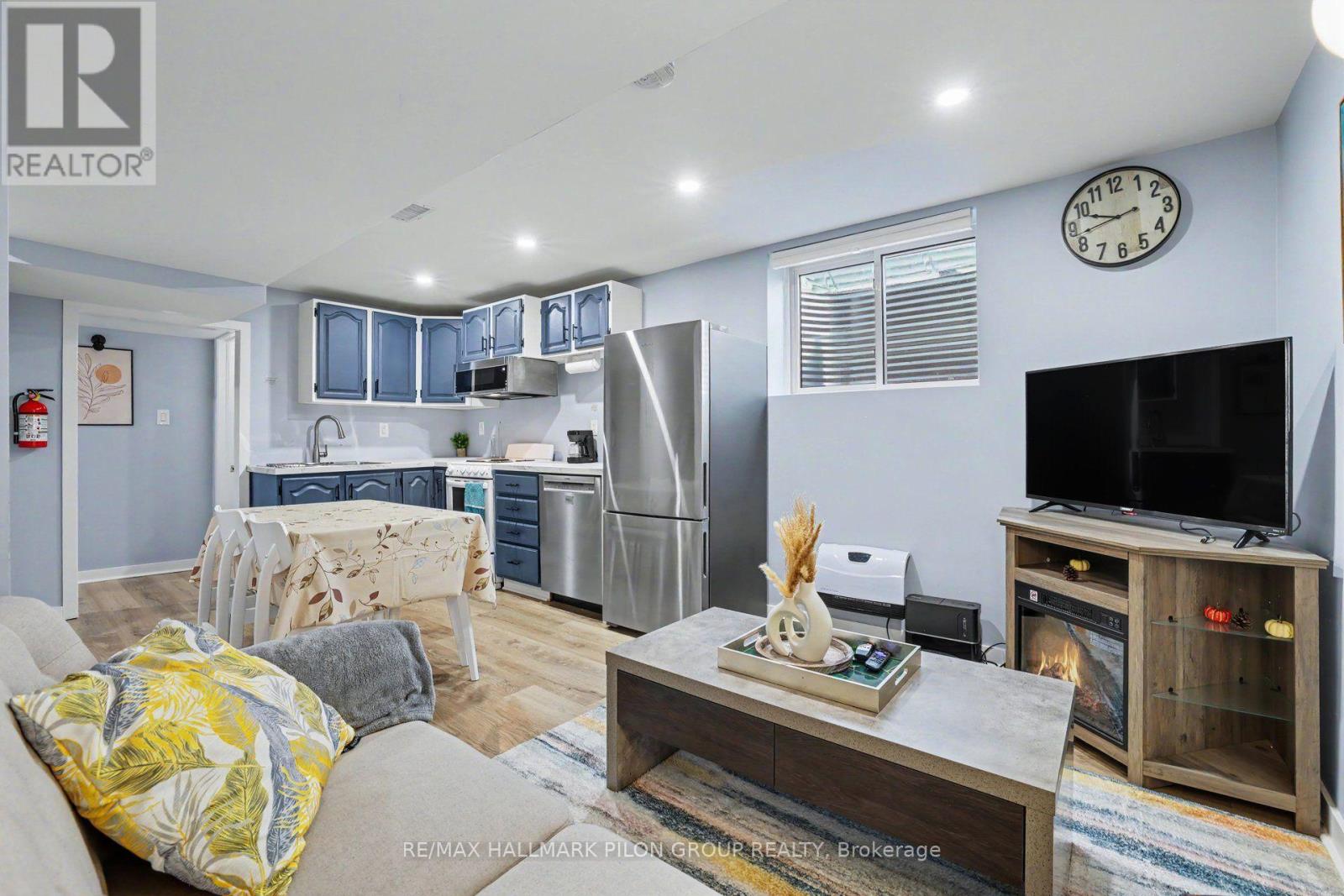 1689 Champneuf Drive, Ottawa, Ontario  K1C 4V1 - Photo 28 - X13767820