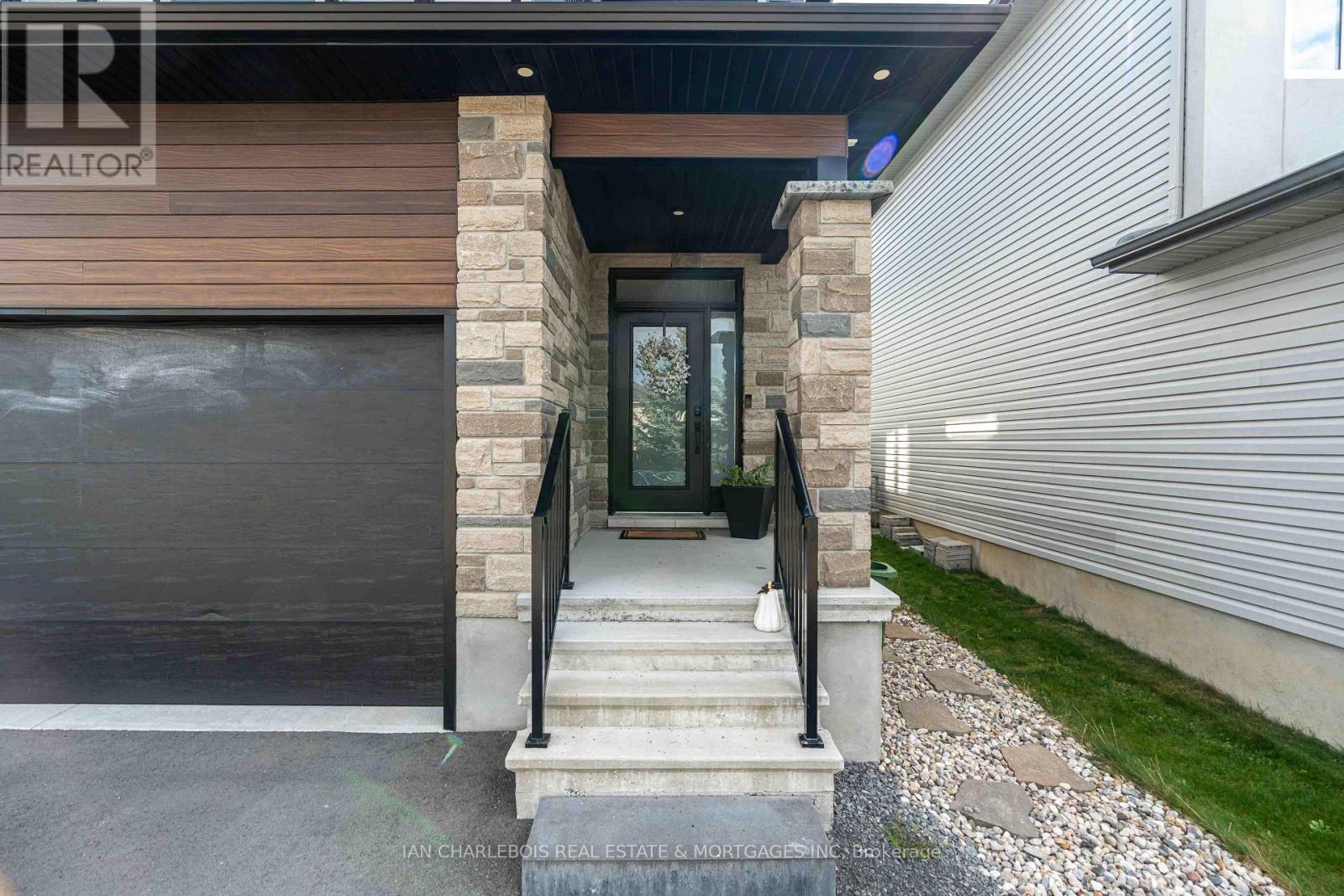 A - 846 Rockson Crescent, Ottawa, Ontario  K2S 0S6 - Photo 2 - X13767954