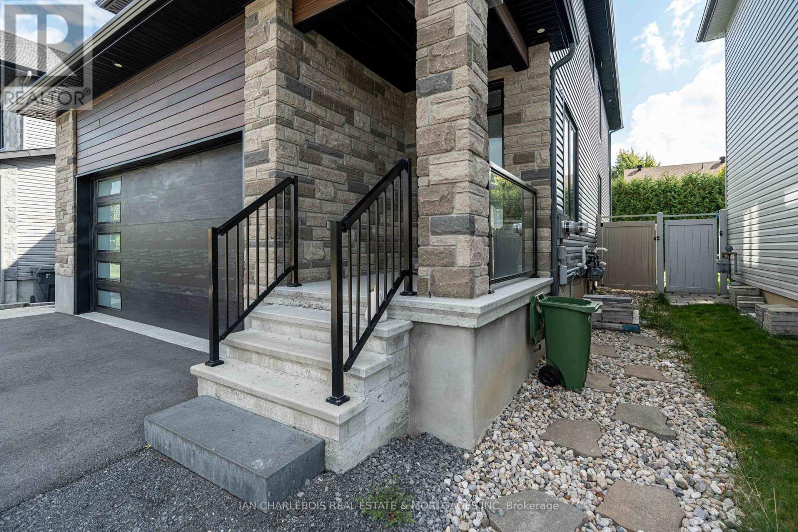 A - 846 Rockson Crescent, Ottawa, Ontario  K2S 0S6 - Photo 3 - X13767954
