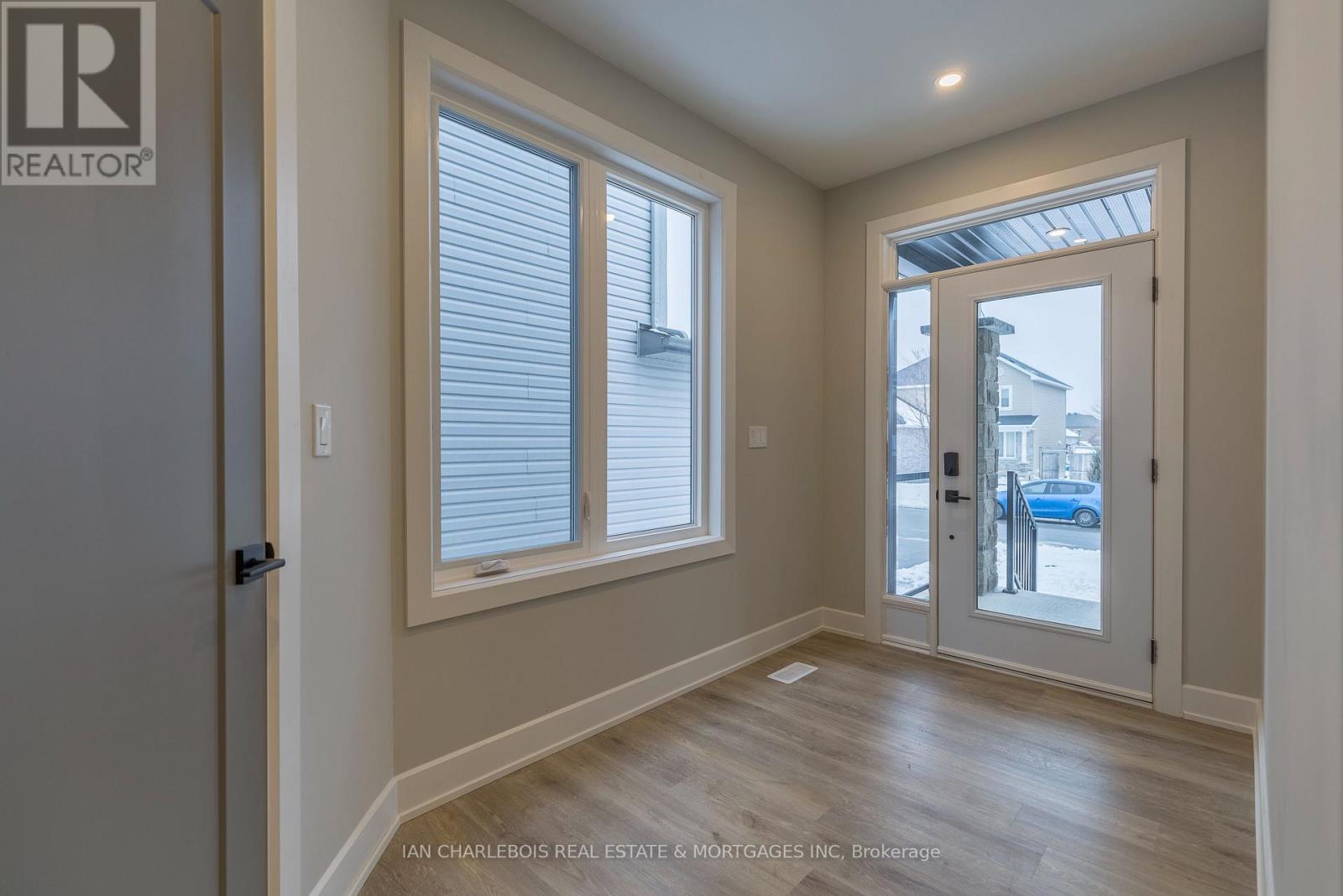A - 846 Rockson Crescent, Ottawa, Ontario  K2S 0S6 - Photo 4 - X13767954