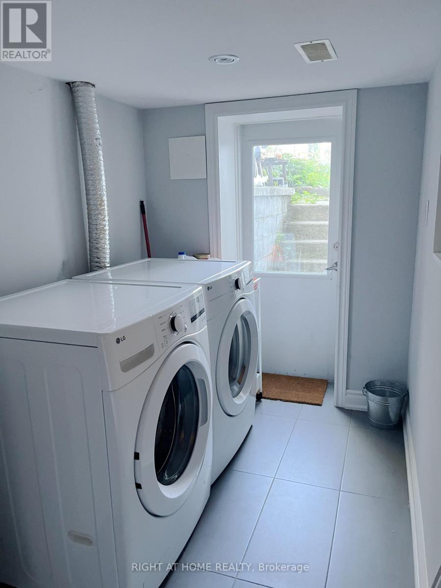 Unit 1 - 430 Brock Avenue, Toronto, Ontario  M6H 3N3 - Photo 13 - C13767918