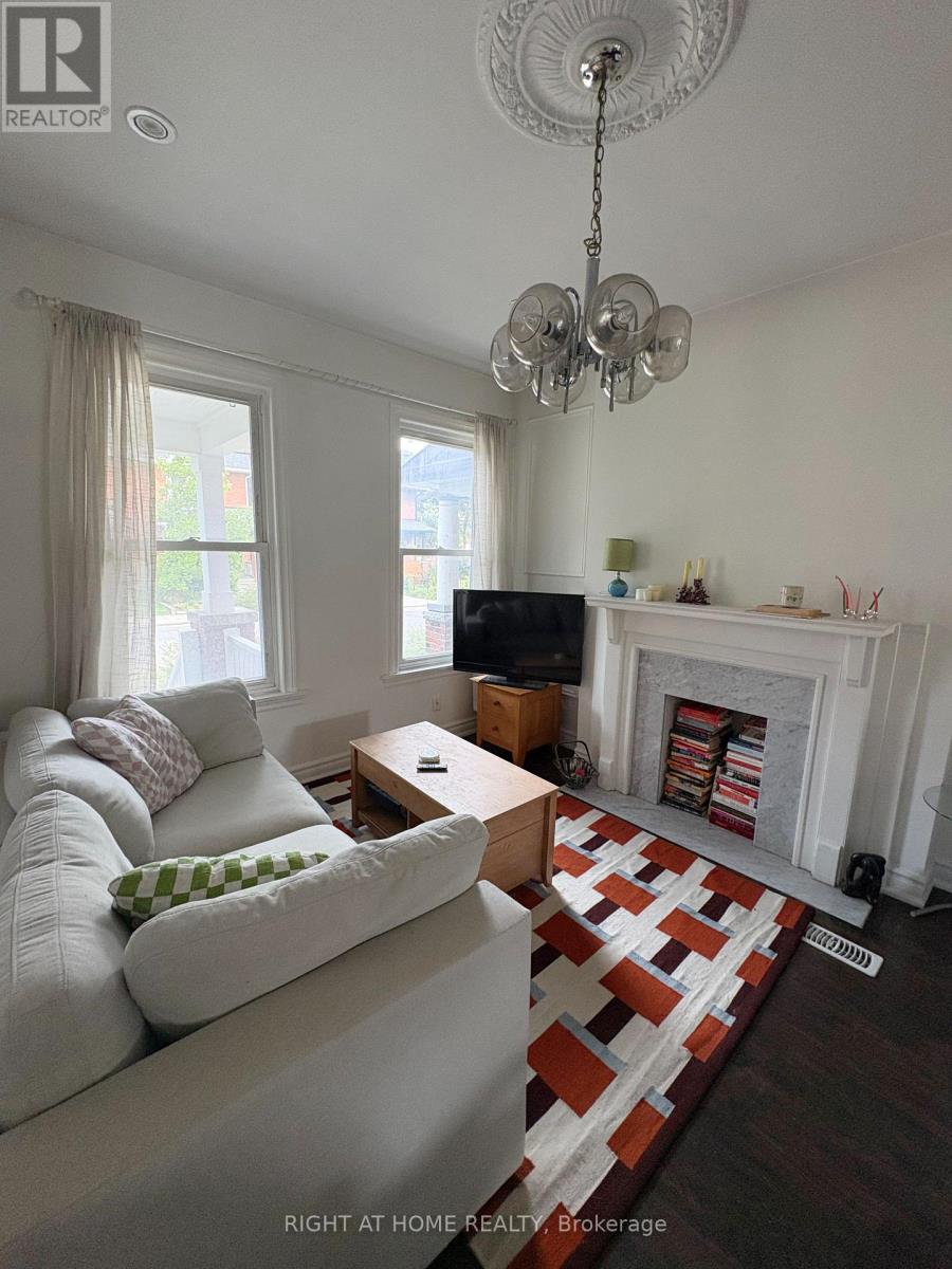 Unit 1 - 430 Brock Avenue, Toronto, Ontario  M6H 3N3 - Photo 3 - C13767918