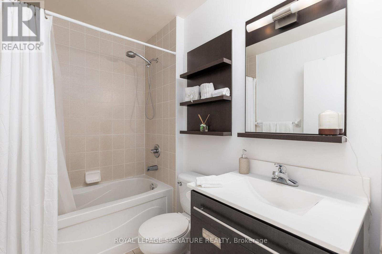 Uph11 - 80 Western Battery Road, Toronto, Ontario  M6K 3S1 - Photo 11 - C13767976