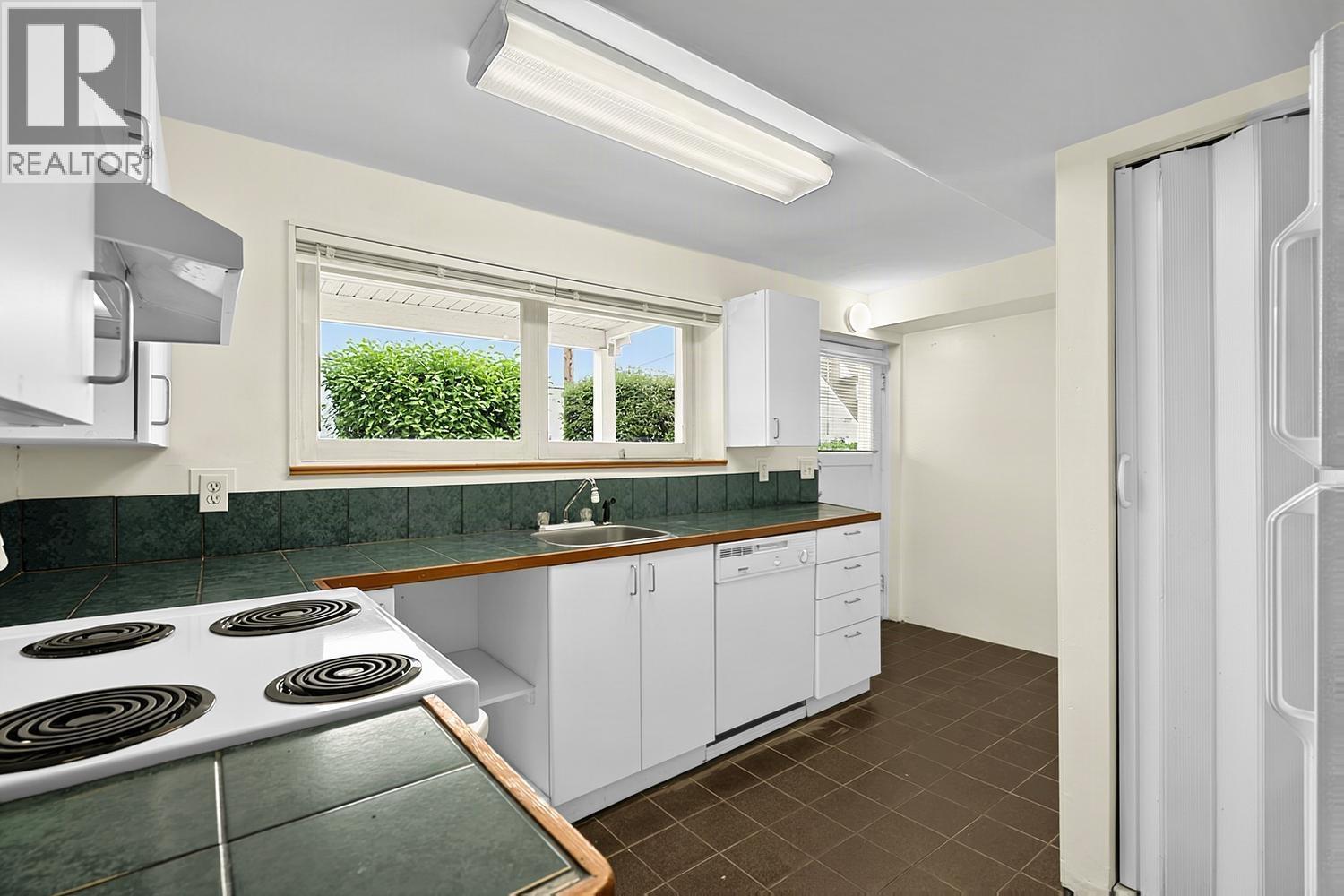 837 Burnaby Street, New Westminster, British Columbia  V3L 4V8 - Photo 18 - R3163840