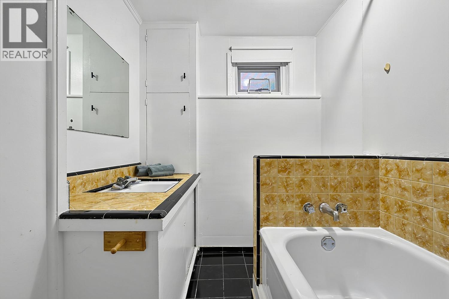 837 Burnaby Street, New Westminster, British Columbia  V3L 4V8 - Photo 20 - R3163840
