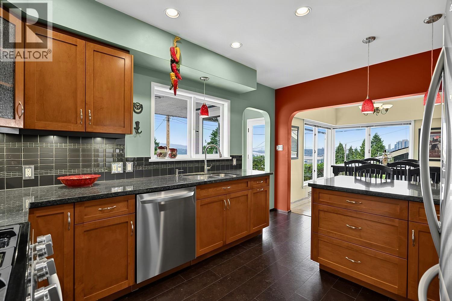 837 Burnaby Street, New Westminster, British Columbia  V3L 4V8 - Photo 9 - R3163840