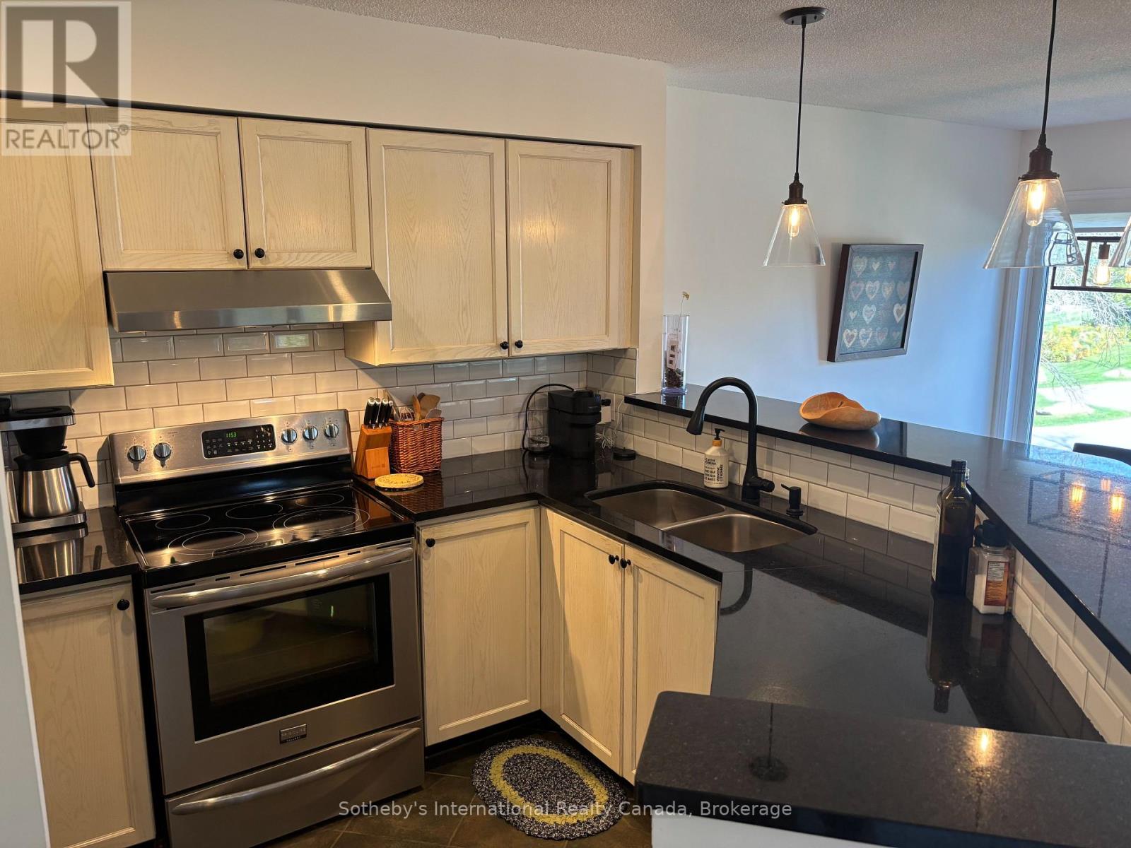 826 Suncrest Circle, Collingwood, Ontario  L9Y 5C7 - Photo 11 - S13767936