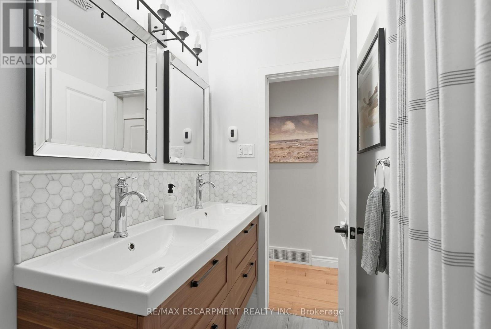 1453 Mountain Grove Avenue, Burlington, Ontario  L7P 2H4 - Photo 29 - W13767884