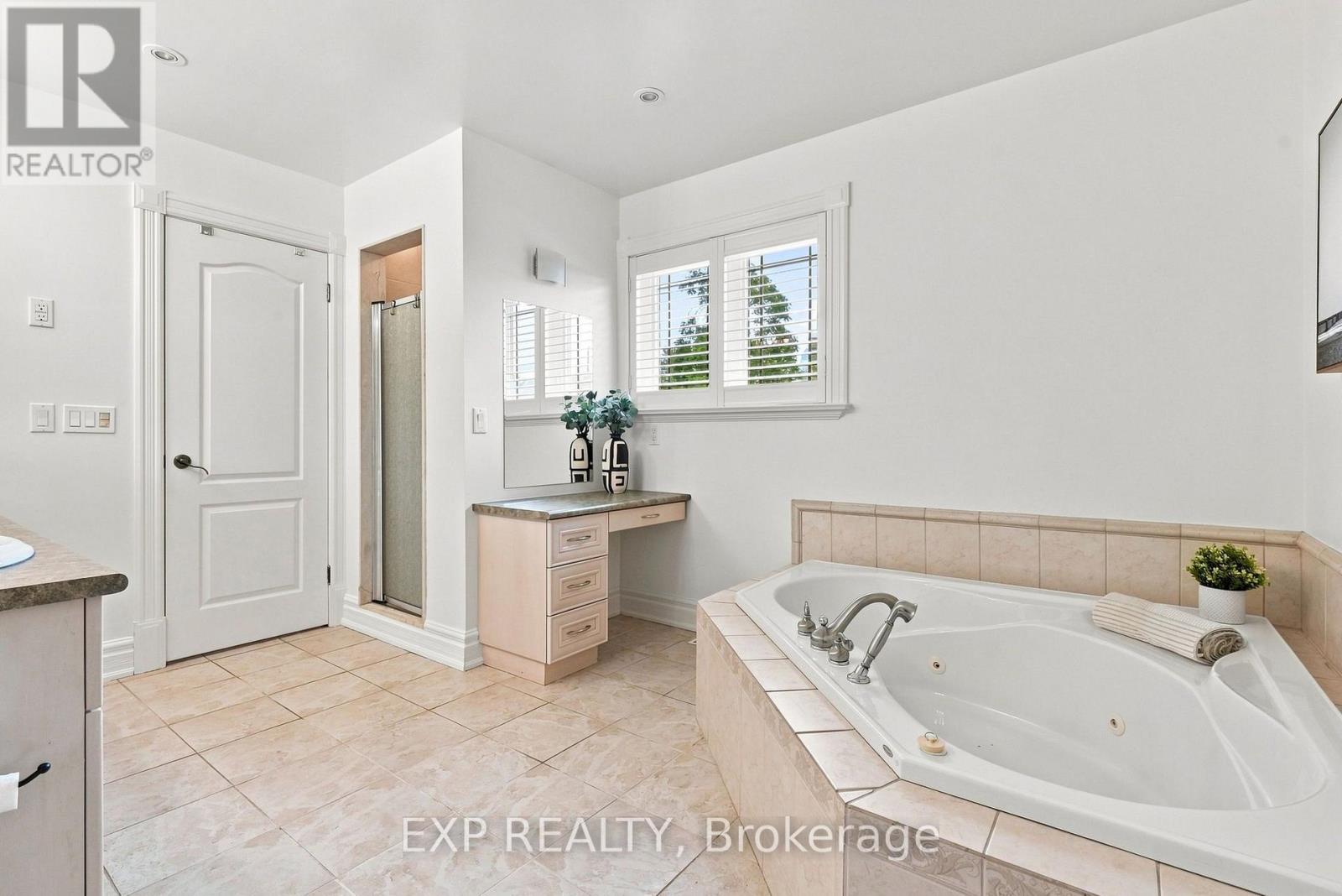 101 Cannon Road, Toronto, Ontario  M8Y 1S2 - Photo 39 - W13767894
