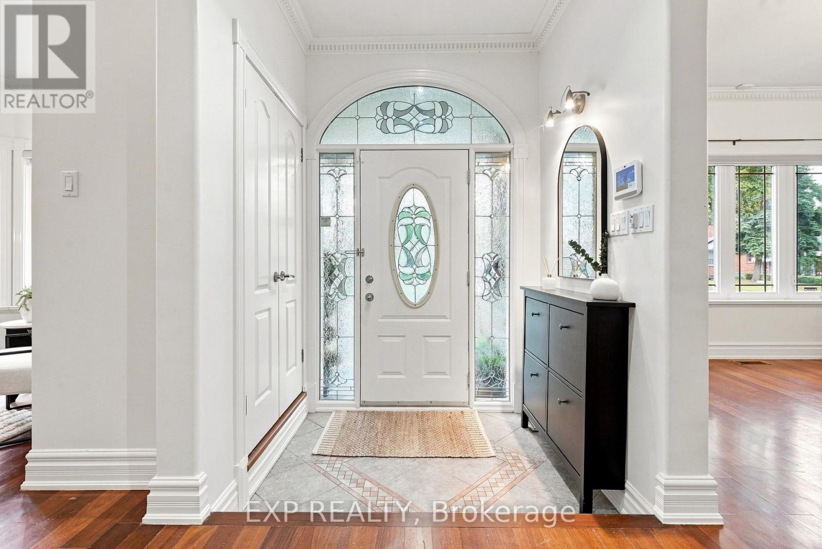 101 Cannon Road, Toronto, Ontario  M8Y 1S2 - Photo 4 - W13767894