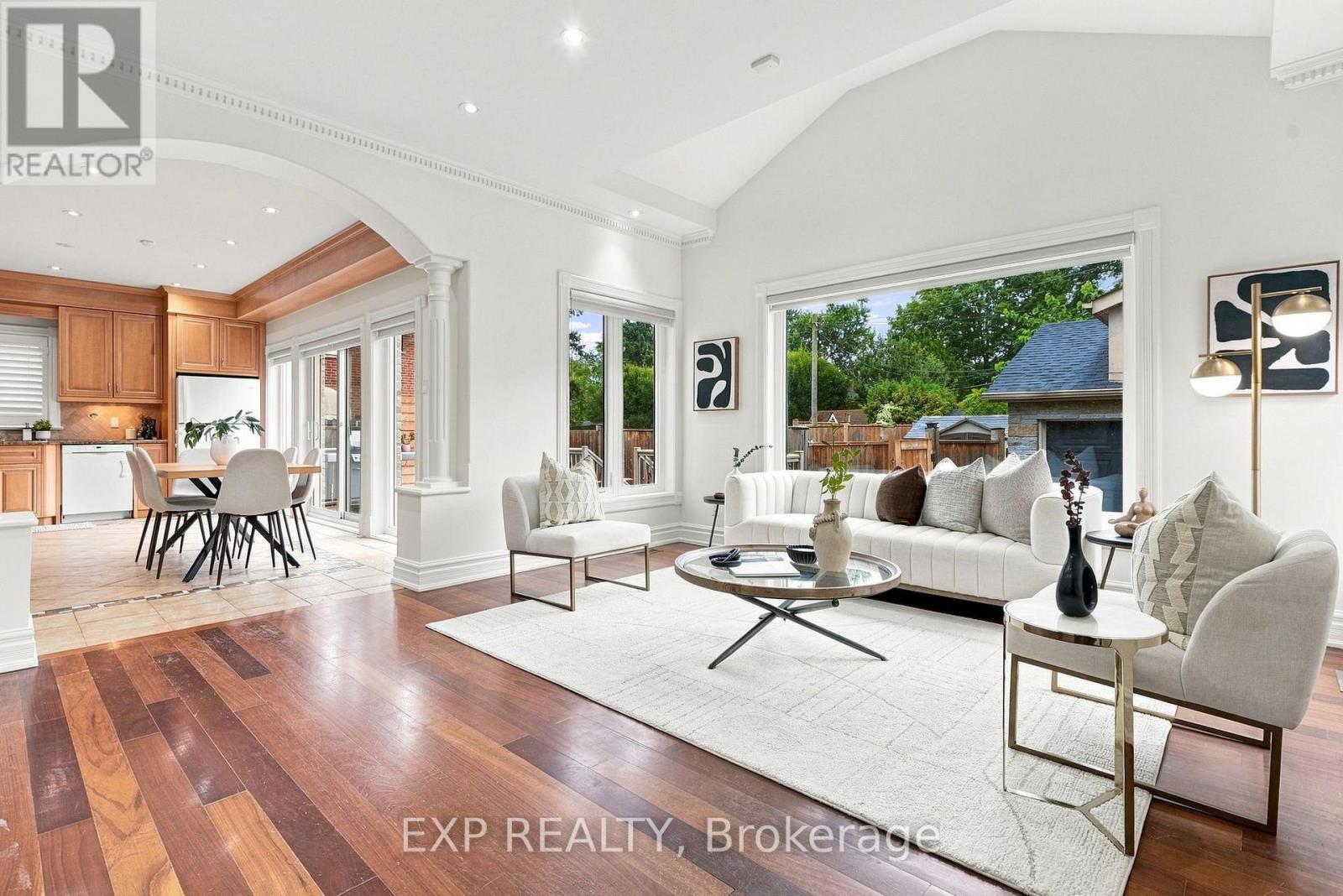 101 Cannon Road, Toronto, Ontario  M8Y 1S2 - Photo 6 - W13767894