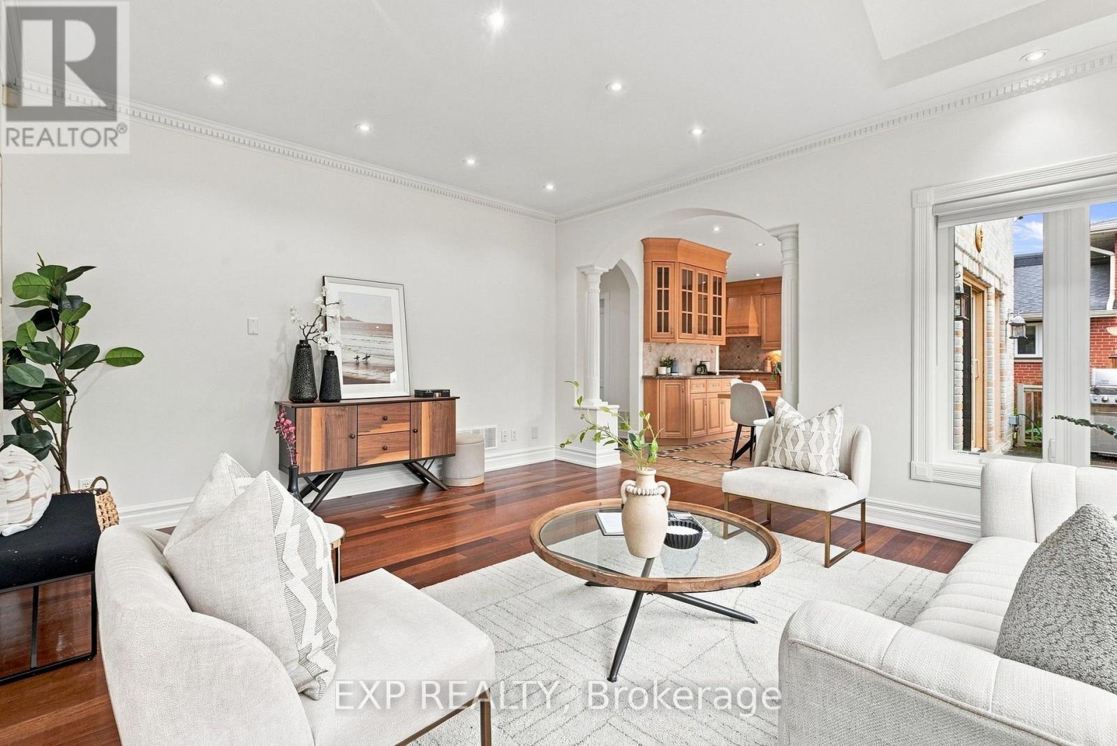 101 Cannon Road, Toronto, Ontario  M8Y 1S2 - Photo 7 - W13767894