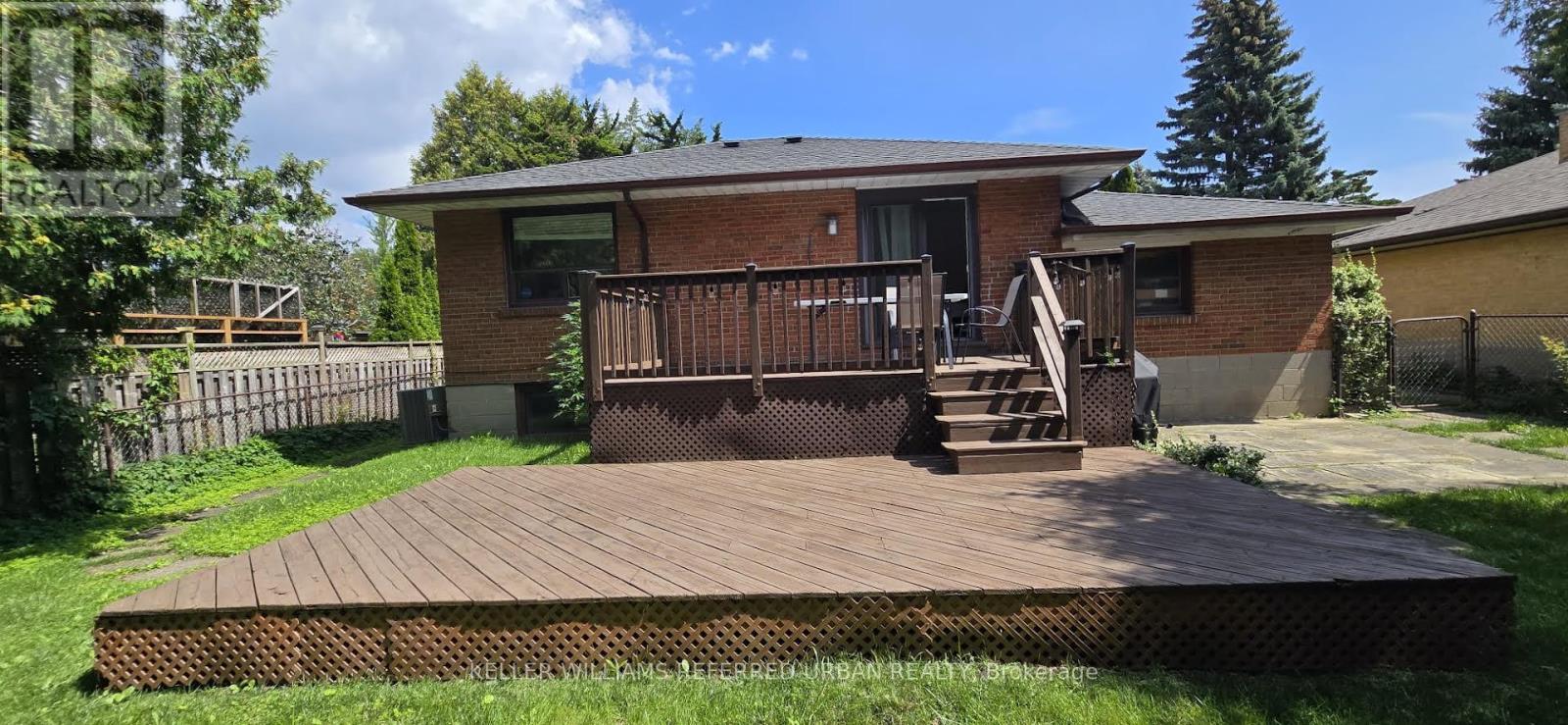 Main - 49 Halkin Crescent, Toronto, Ontario  M4A 1M8 - Photo 2 - C13746252