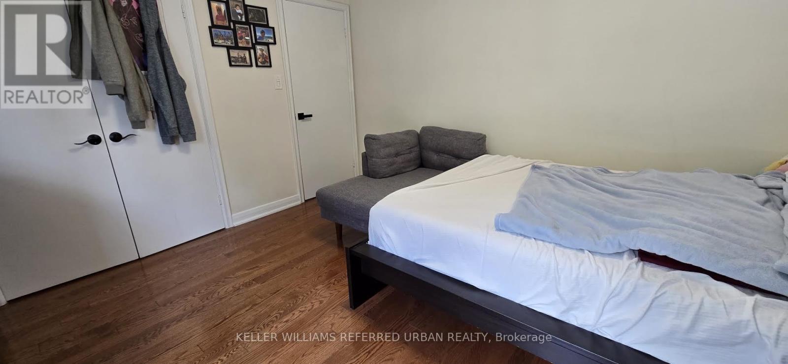 Main - 49 Halkin Crescent, Toronto, Ontario  M4A 1M8 - Photo 3 - C13746252