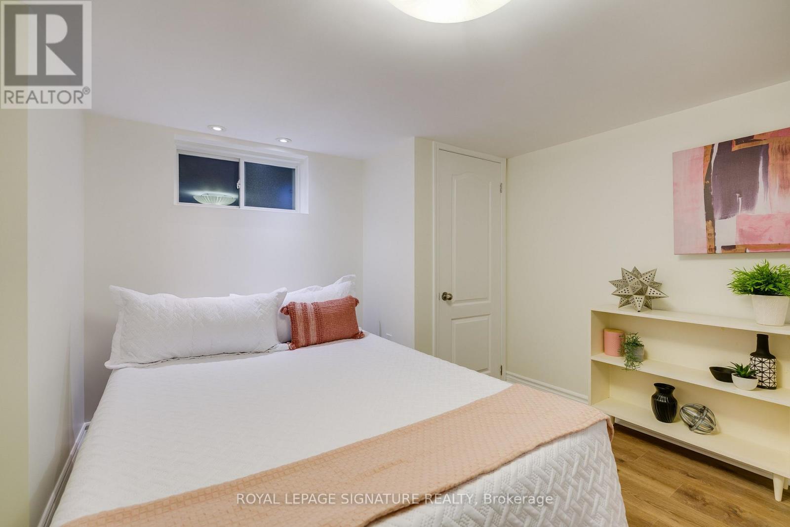 14 Sutherland Avenue, Toronto, Ontario  M4C 1R9 - Photo 18 - E13767134