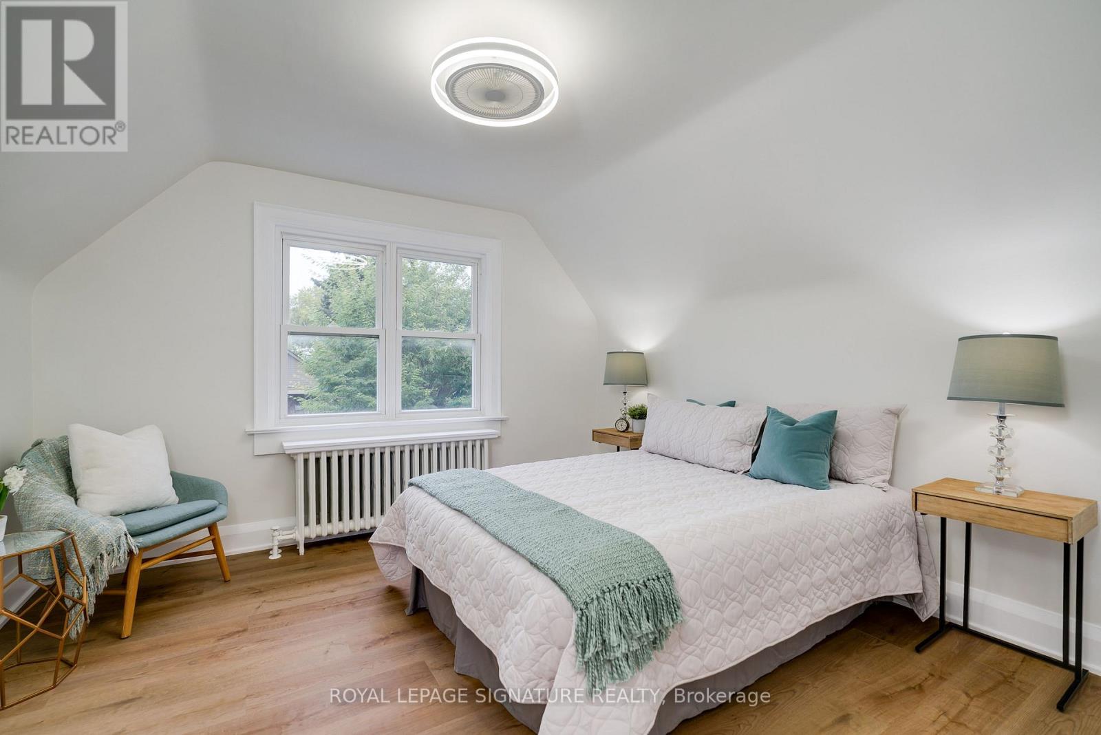 14 Sutherland Avenue, Toronto, Ontario  M4C 1R9 - Photo 8 - E13767134
