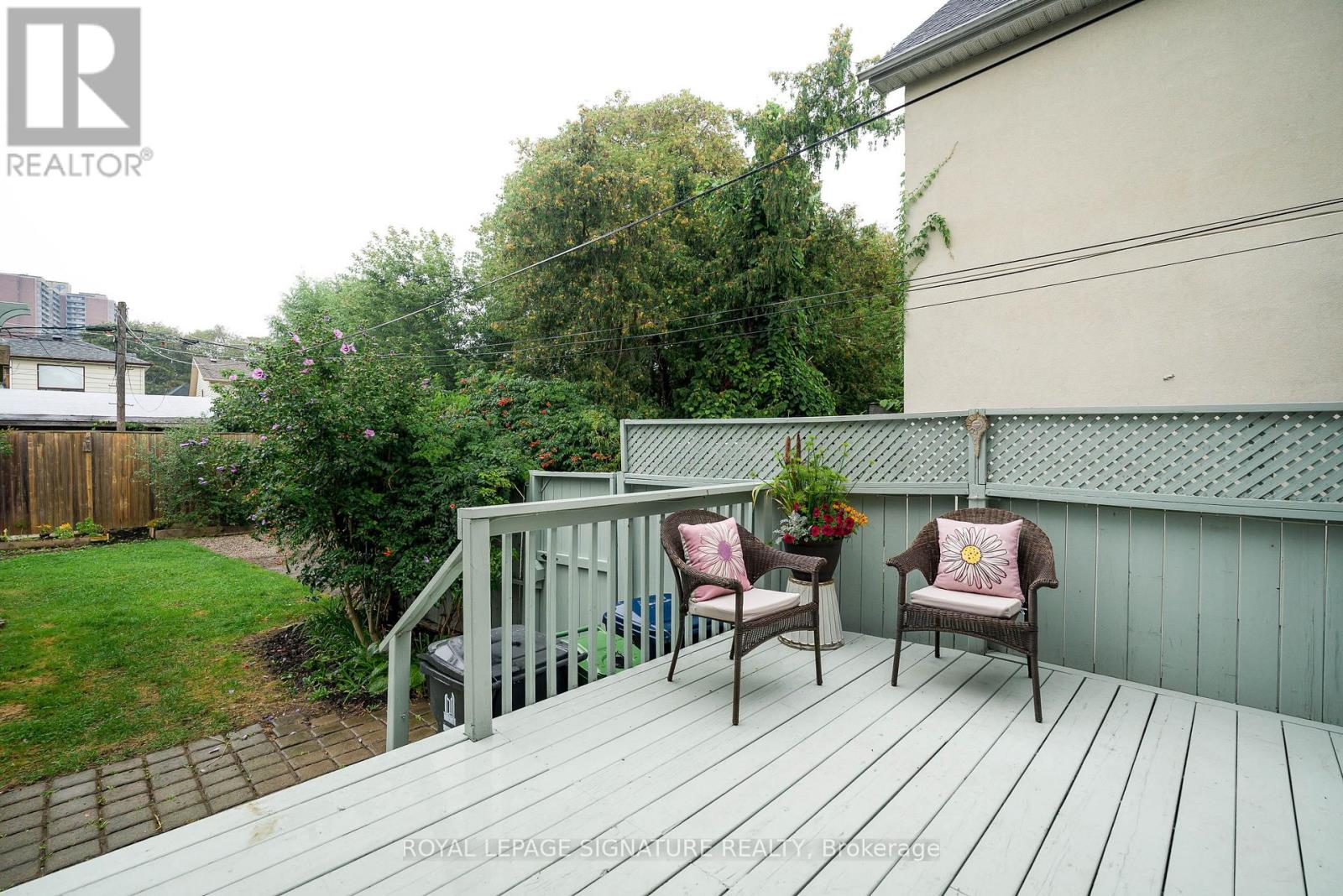 14 Sutherland Avenue, Toronto, Ontario  M4C 1R9 - Photo 25 - E13767134