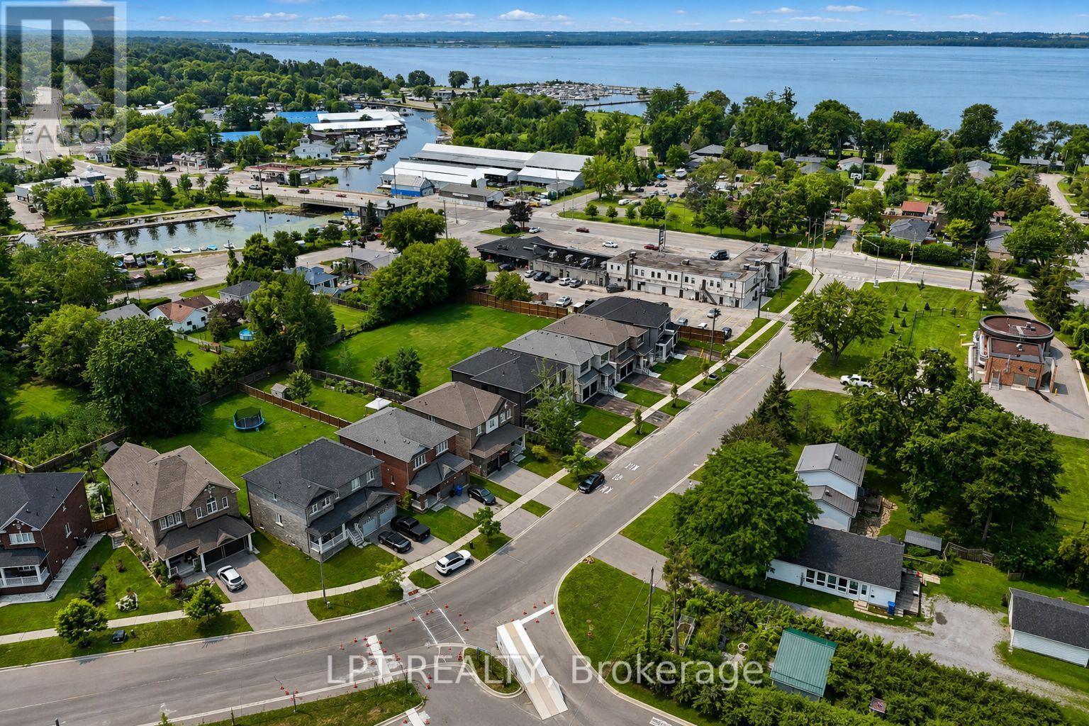 7 Richmond Park Drive, Georgina, Ontario  L4P 0H2 - Photo 6 - N13648730