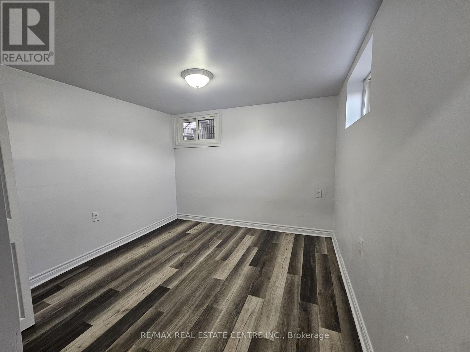 Bsmt - 49 Selkirk Avenue, Hamilton, Ontario L8H 5L6 - Photo 11 - X13692606
