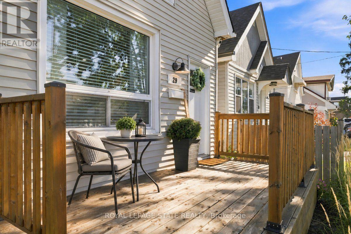 29 Newlands Avenue, Hamilton, Ontario  L8H 2T4 - Photo 3 - X13767474