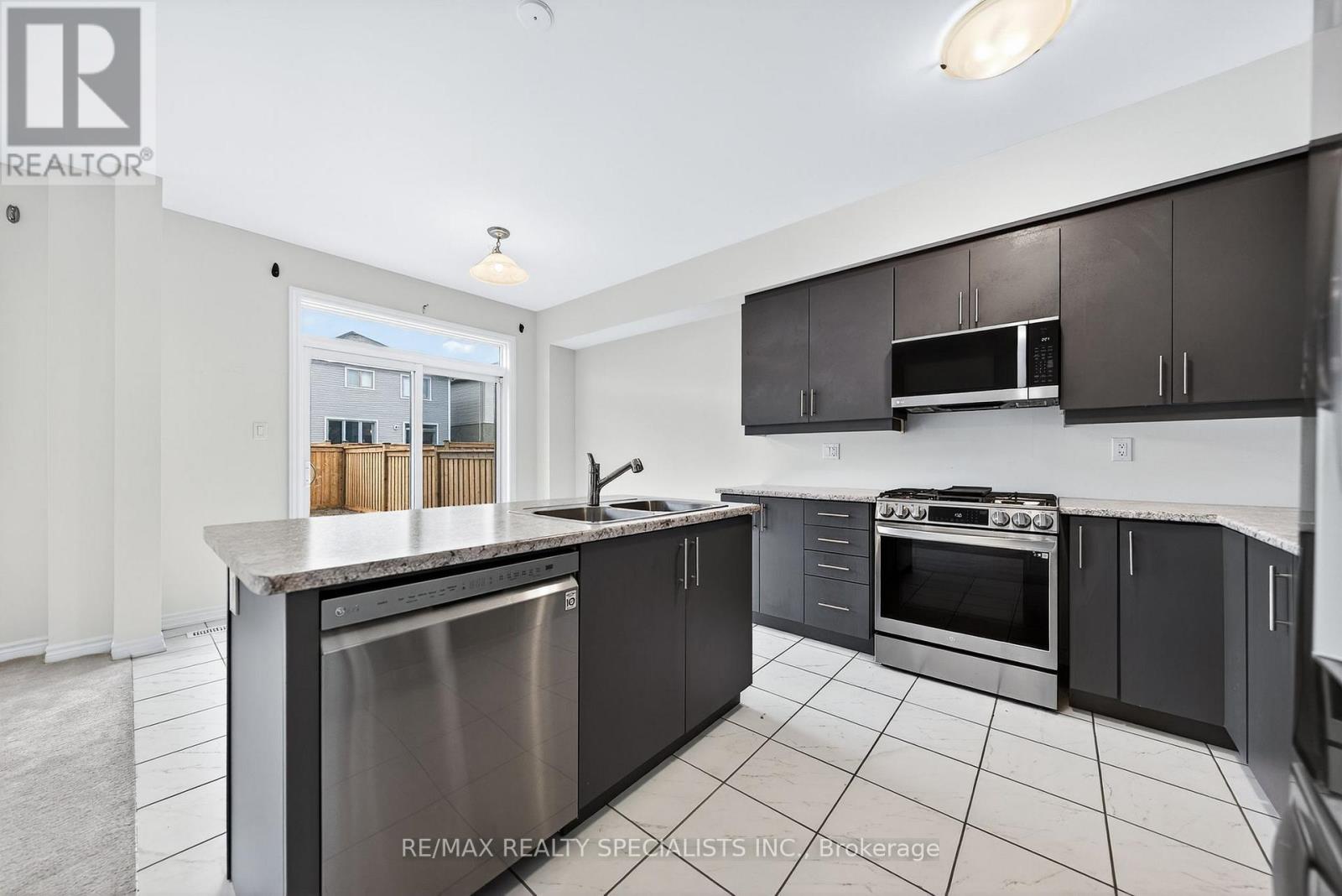 27 Harpin Way W, Centre Wellington, Ontario  N1M 0H8 - Photo 20 - X13767914
