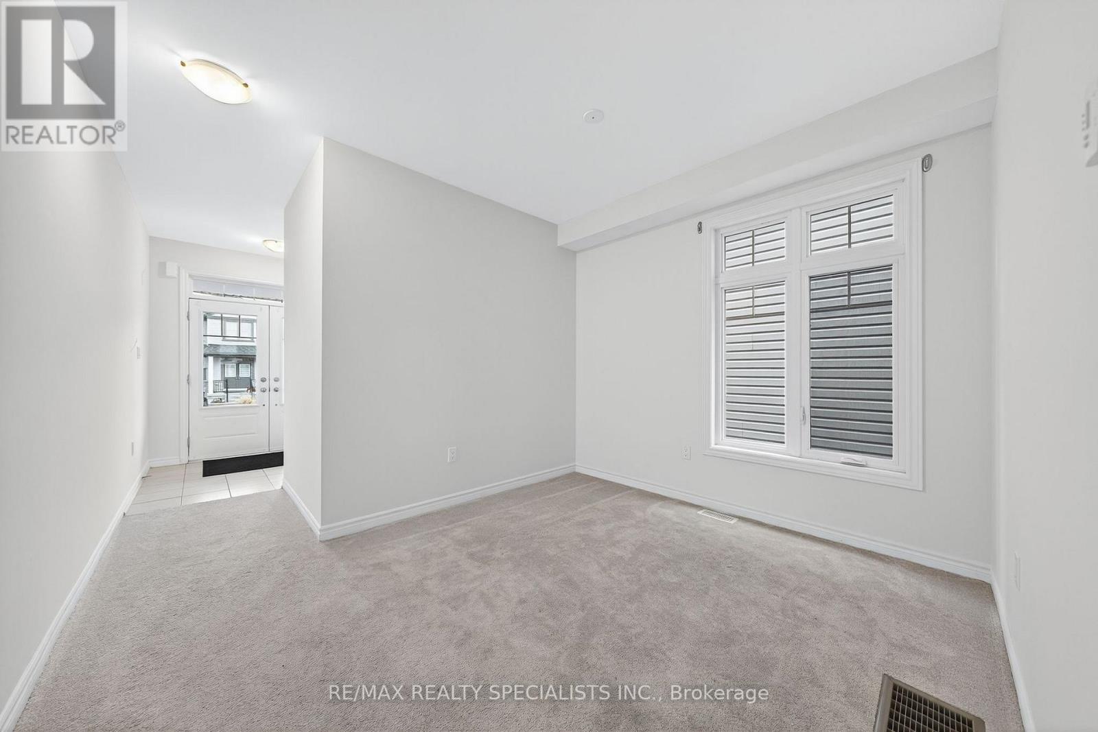 27 Harpin Way W, Centre Wellington, Ontario  N1M 0H8 - Photo 8 - X13767914