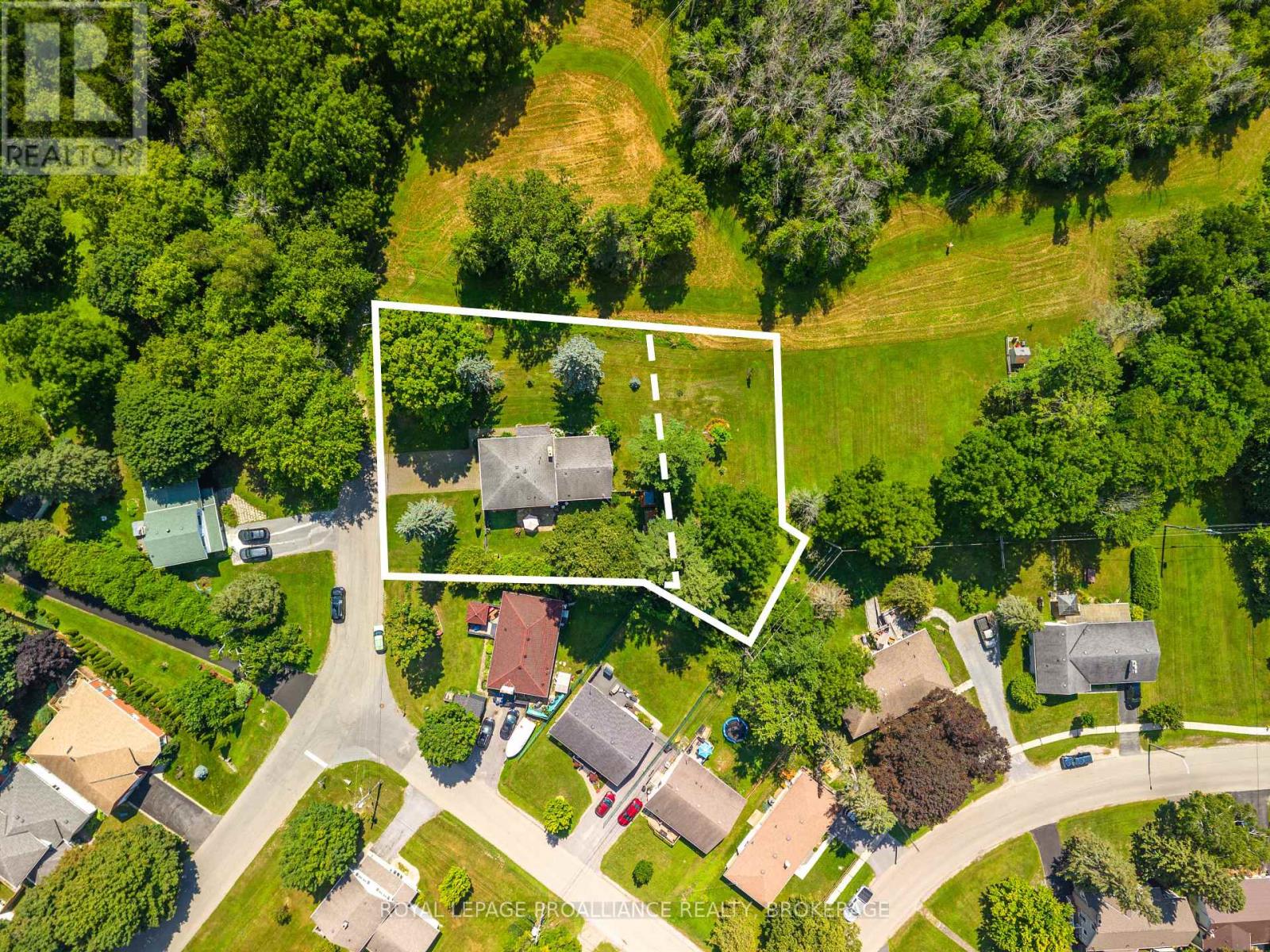 330 Elmwood Drive, Gananoque, Ontario  K7G 1P1 - Photo 14 - X13764830