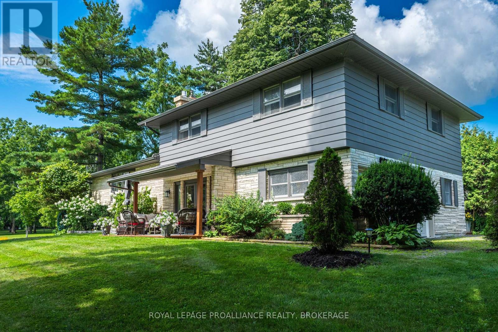 330 ELMWOOD DRIVE, Gananoque, Ontario