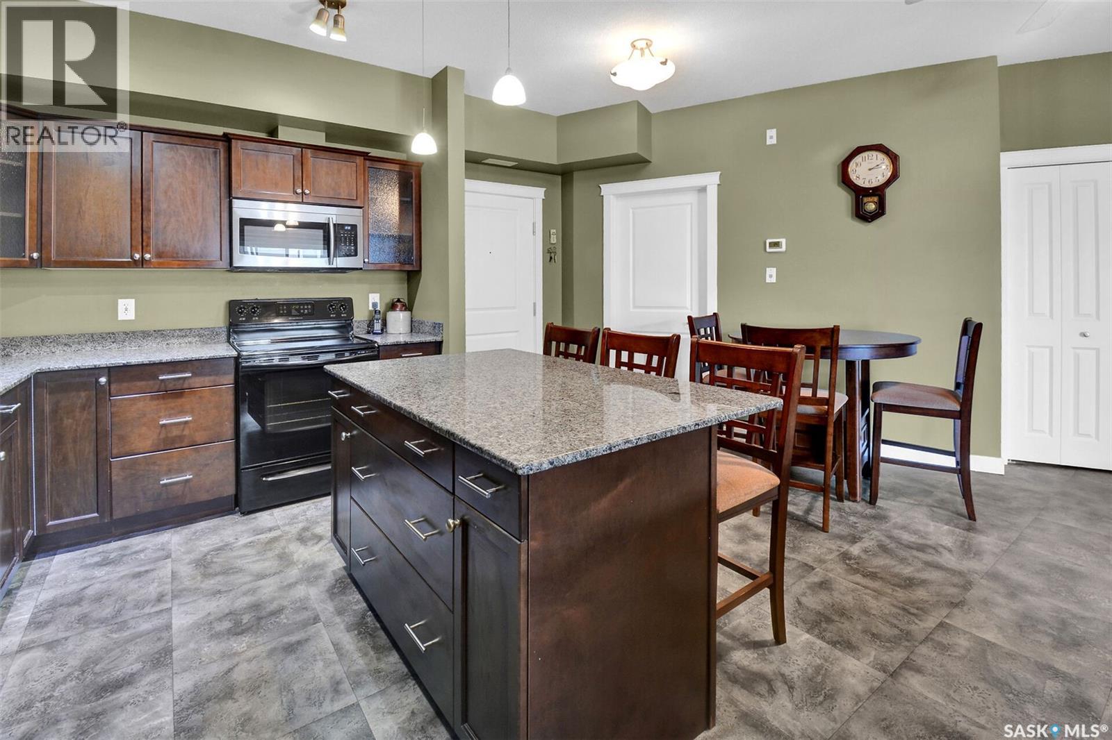 205 110 Hampton Circle, Saskatoon, Saskatchewan  S7R 0C5 - Photo 4 - SK048085