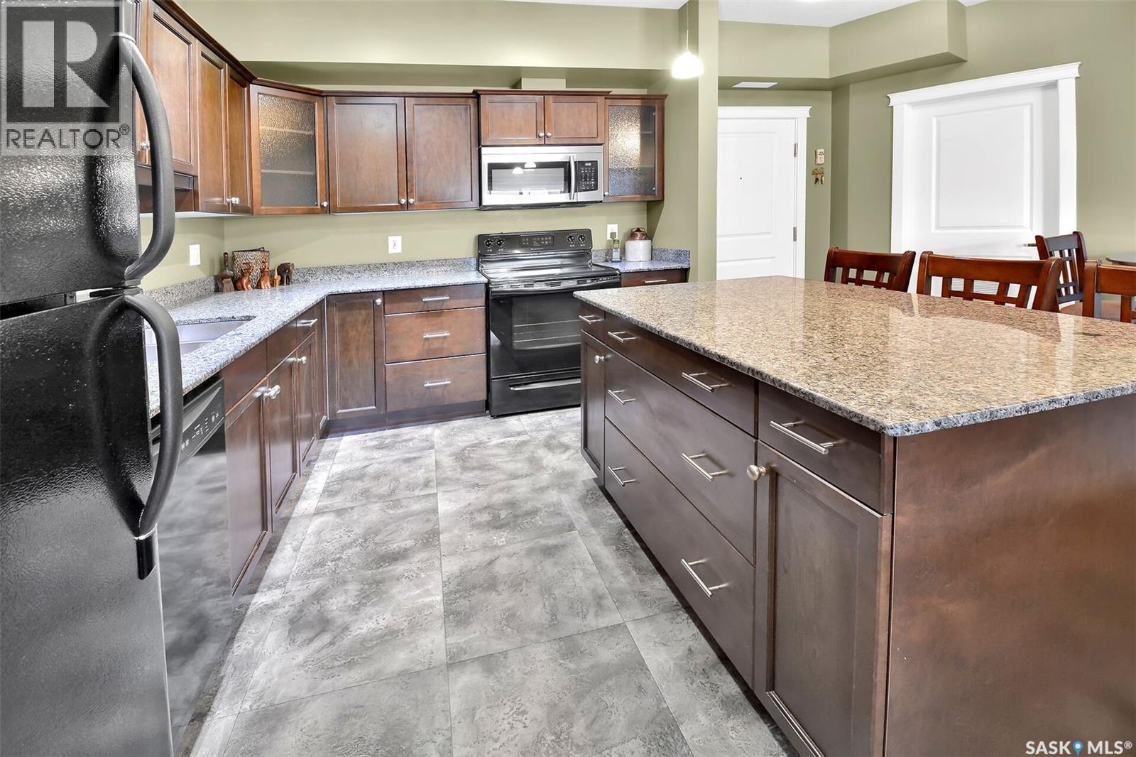 205 110 Hampton Circle, Saskatoon, Saskatchewan  S7R 0C5 - Photo 6 - SK048085